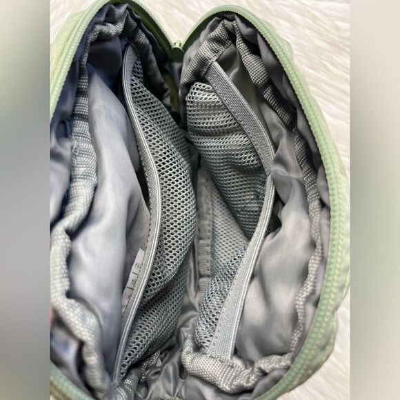 GAIAM Belt Bag Sage Green One Size - Picture 6 of 6